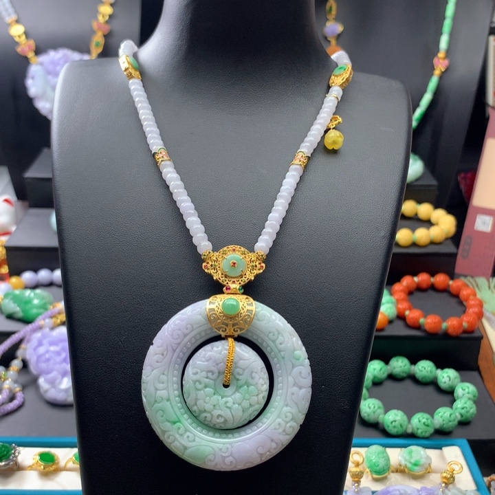 翡翠颈饰未镶嵌翡翠子母扣