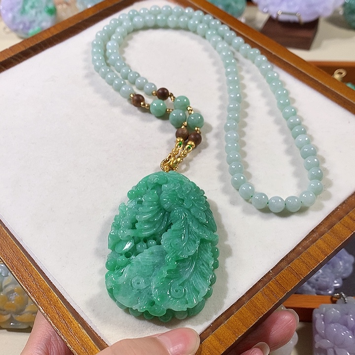 翡翠未镶嵌颈饰翡翠吊坠