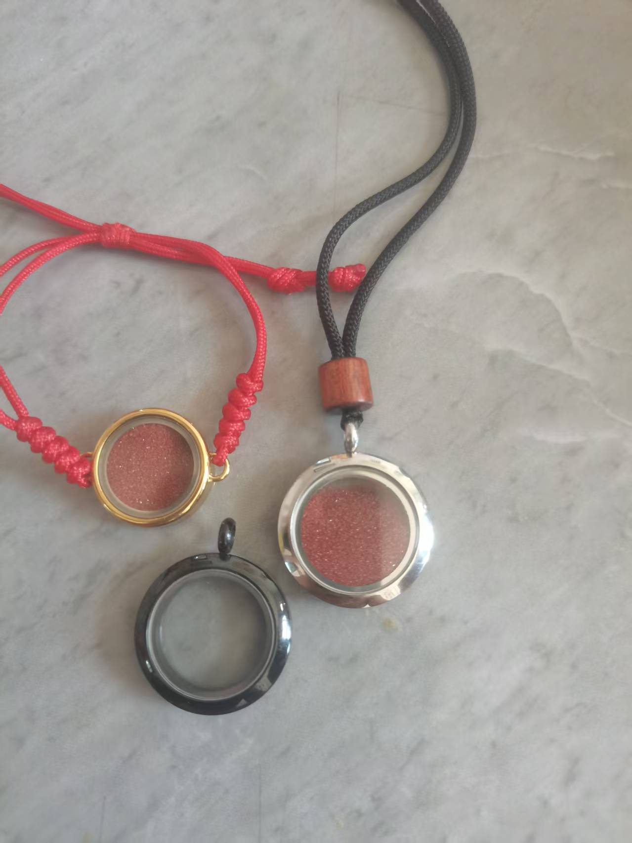精美原矿石朱砂嘎乌盒手绳脖挂吊坠创意饰品定制