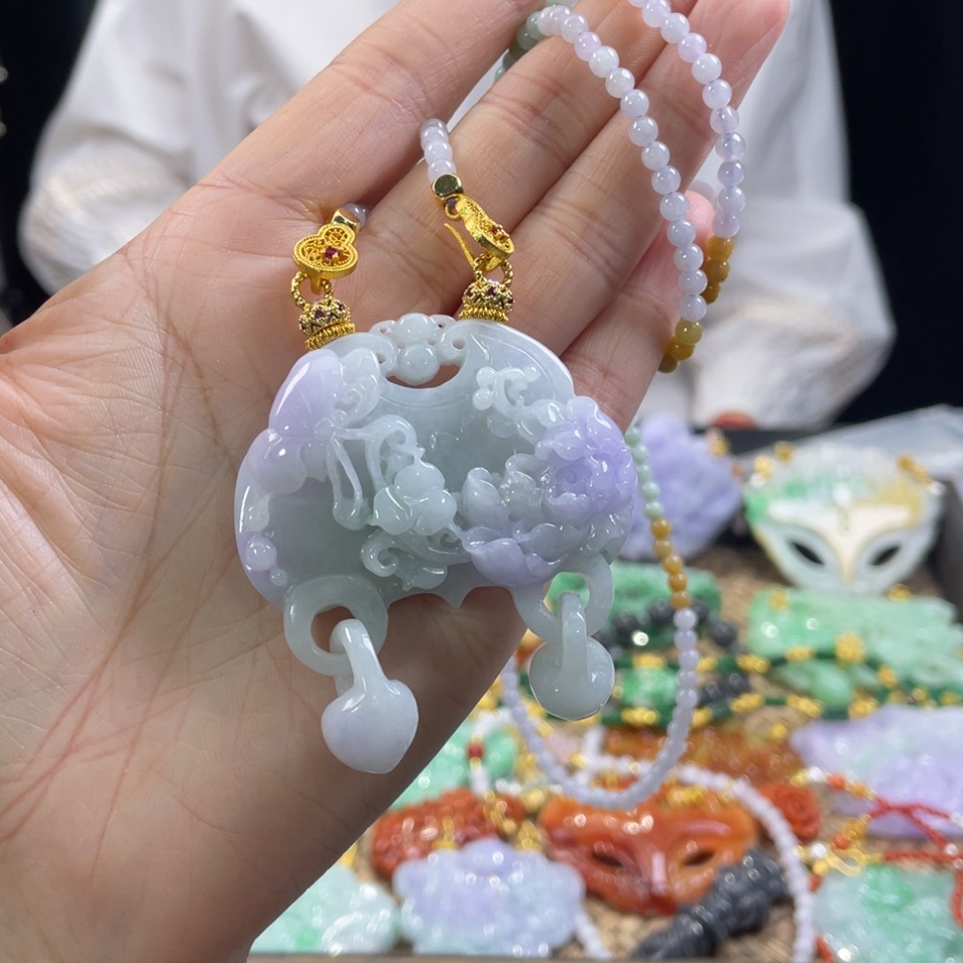 翡翠颈饰未镶嵌代编织