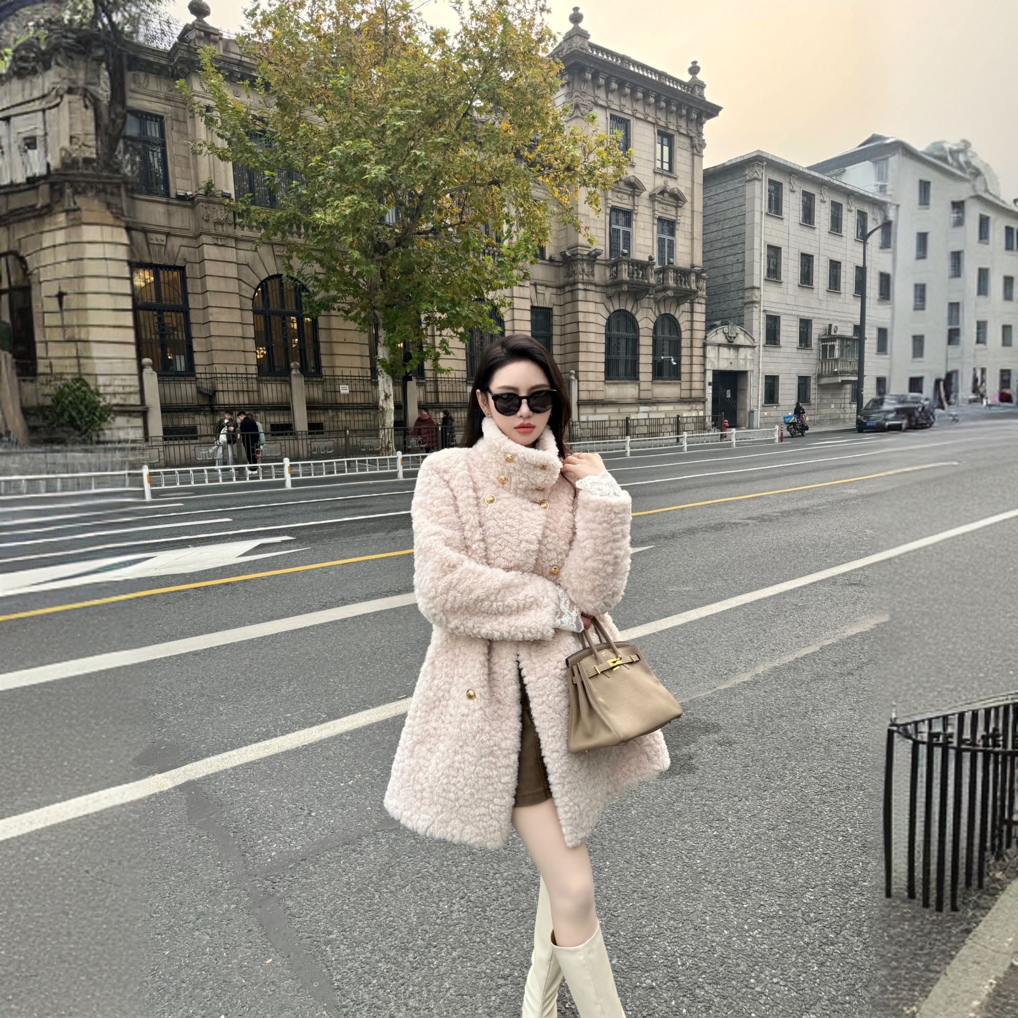 AMYSURE时尚新款毛绒双排扣女士中长款外套2495