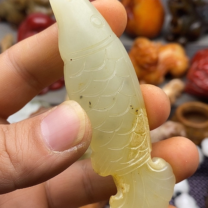 未镶嵌蛇纹石玉颈饰