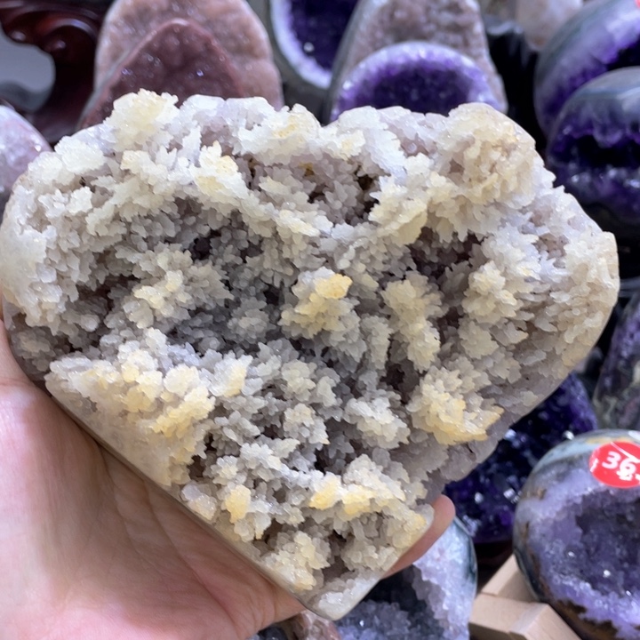 水晶摆件未镶嵌捡漏