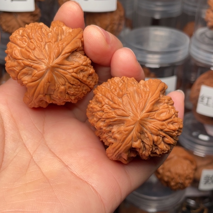 吊坠文玩核桃亚**帅暴雪