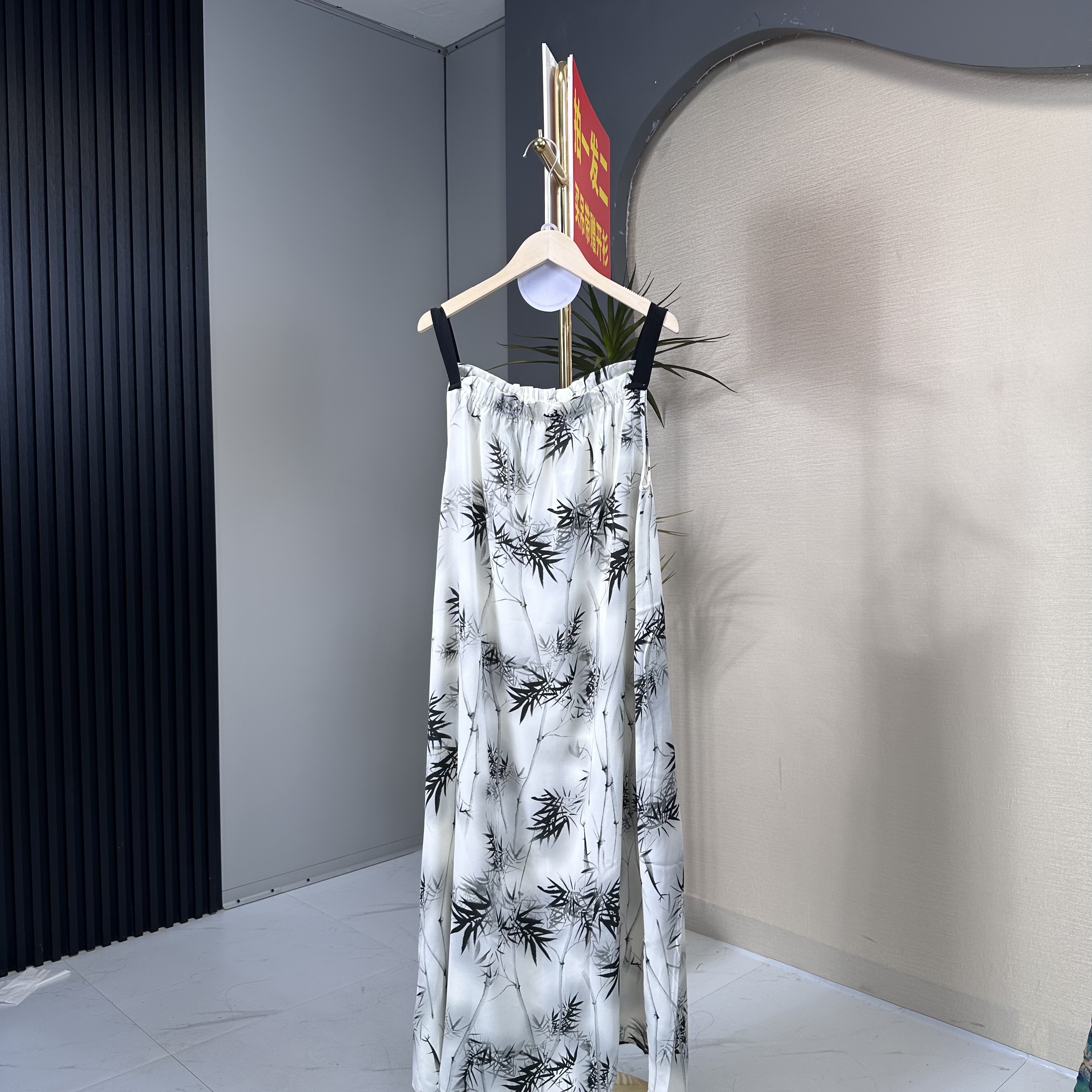 [213] 长裙无袖A字裙吊带大码吊带连衣裙