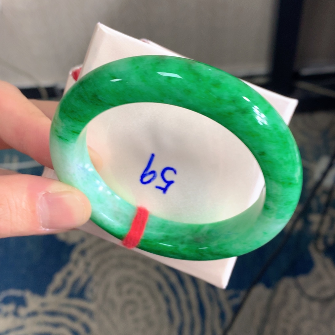 翡翠未镶嵌手镯翡翠