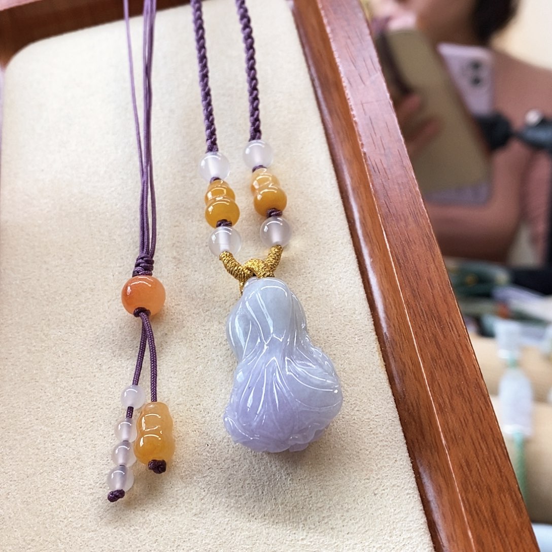 翡翠颈饰未镶嵌翡翠挂件