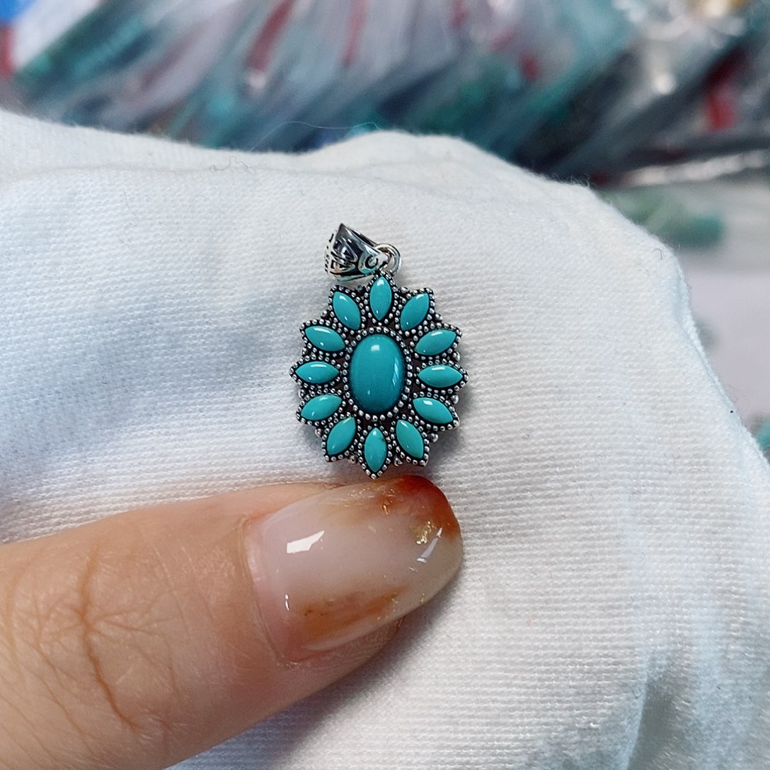 未镶嵌绿松石珠宝奇石