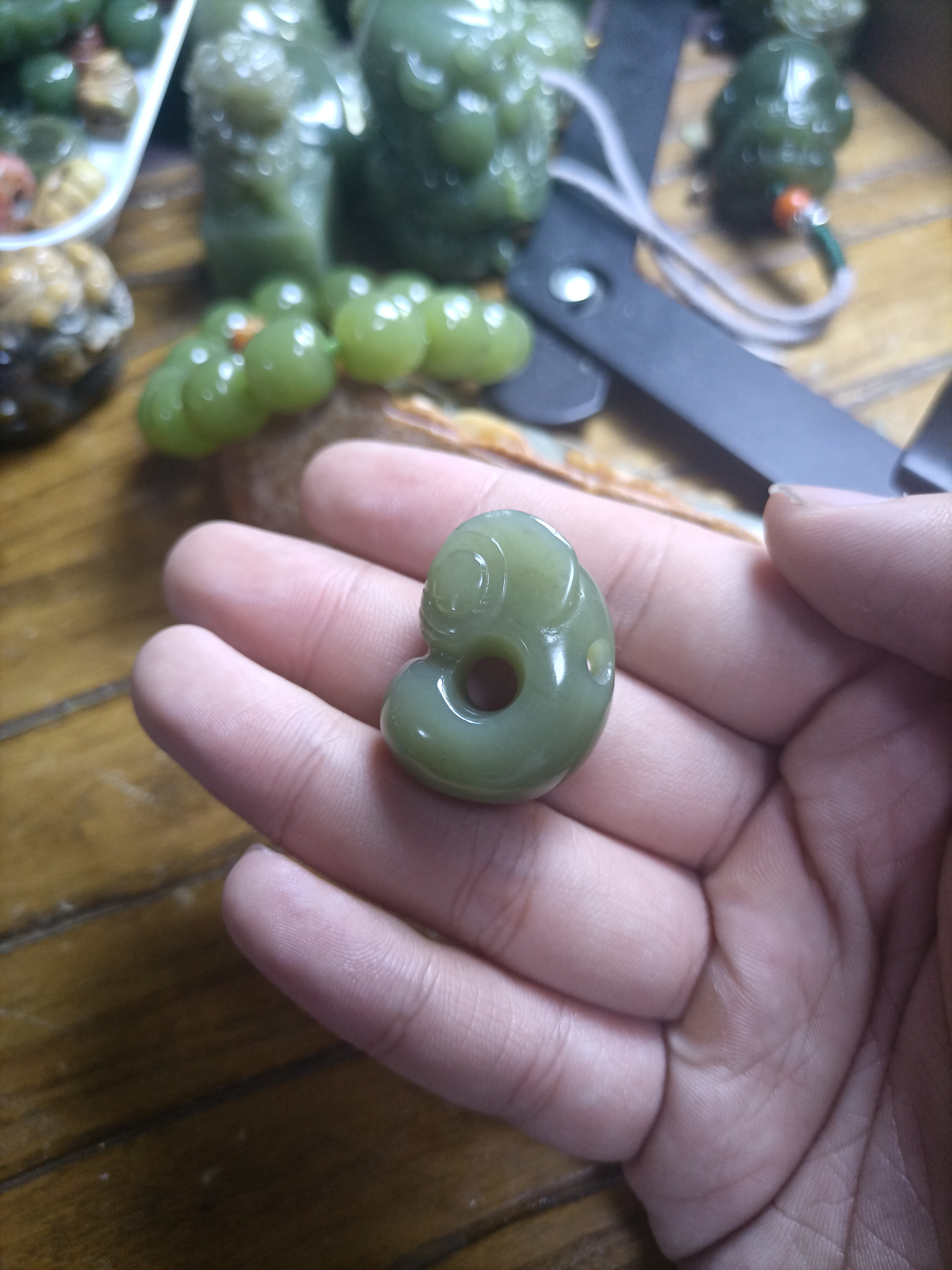 玉猪龙透闪石玉 