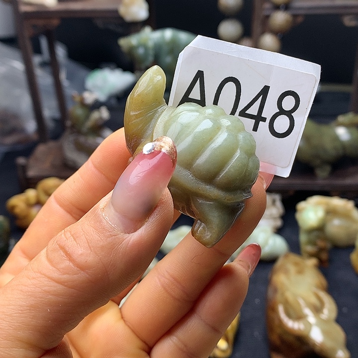 和田玉未镶嵌车挂