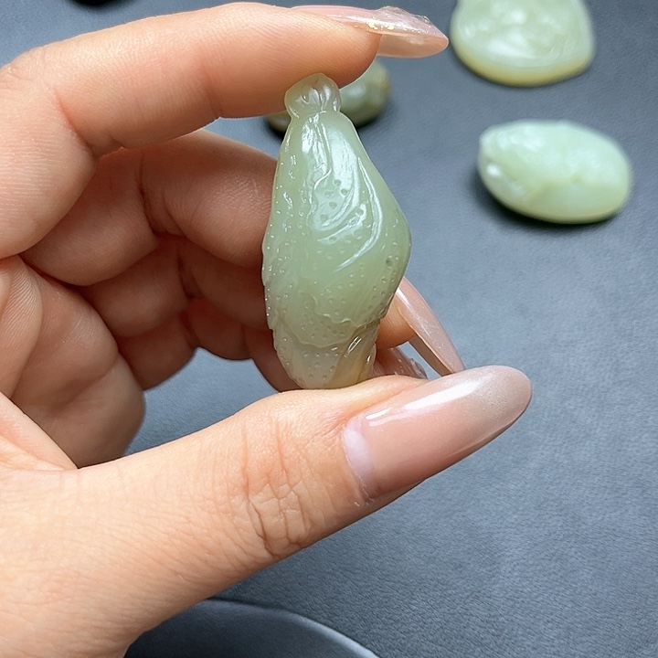 【闪购商品】颈饰未镶嵌和田玉