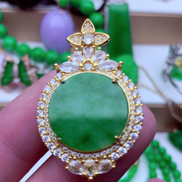 翡翠未镶嵌吊坠(不含链)