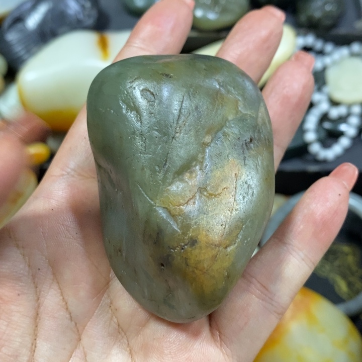 未镶嵌和田玉（糖玉）挂件