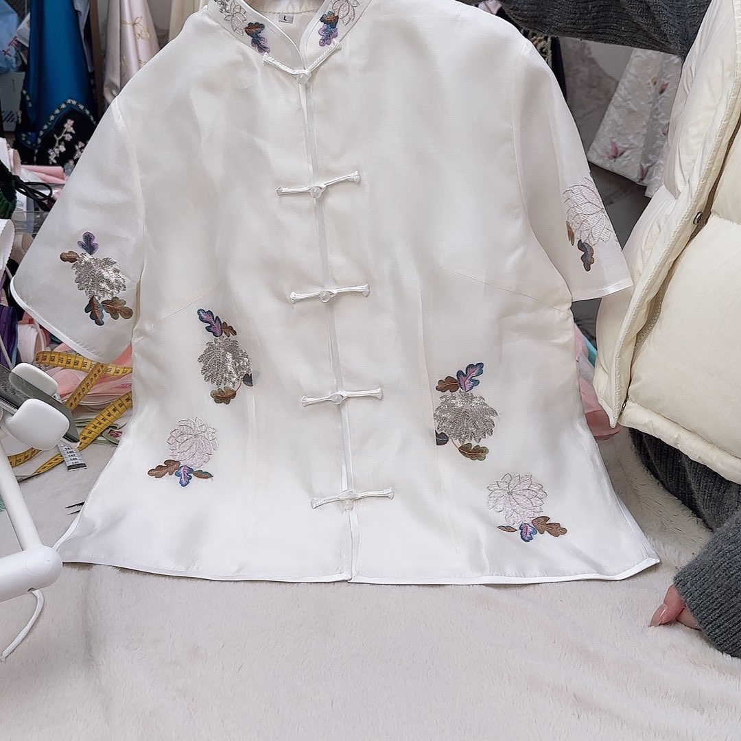 刺绣空***@苏州真丝衣服