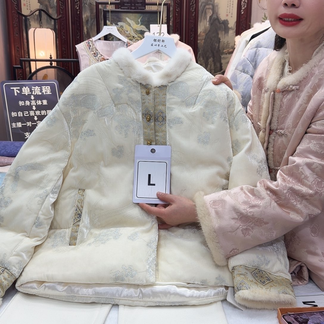 雅***店非遗文化遗产的传承人之一