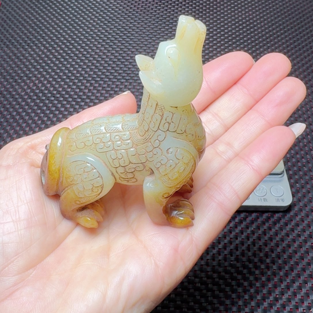 和田玉把件未镶嵌白*