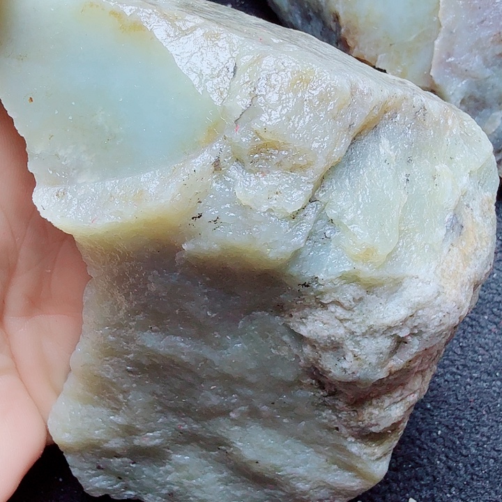 未镶嵌和田玉（糖玉）珠宝半成品
