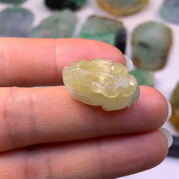 定制翡翠未镶嵌翡翠