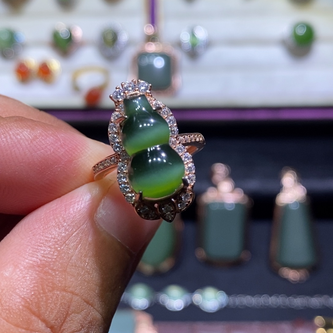 银S925镶嵌戒指和田玉（碧玉）