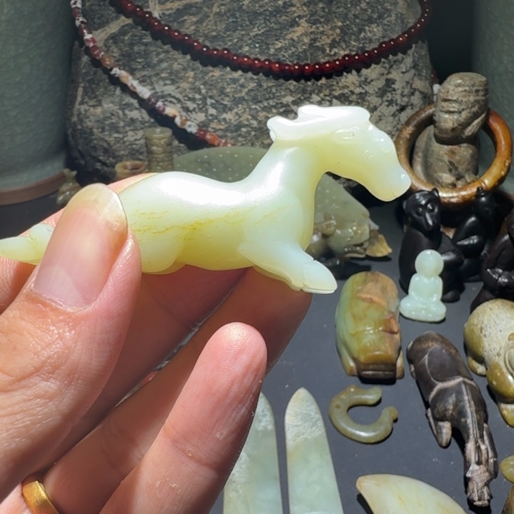 未镶嵌和田玉（糖玉）挂件虚*