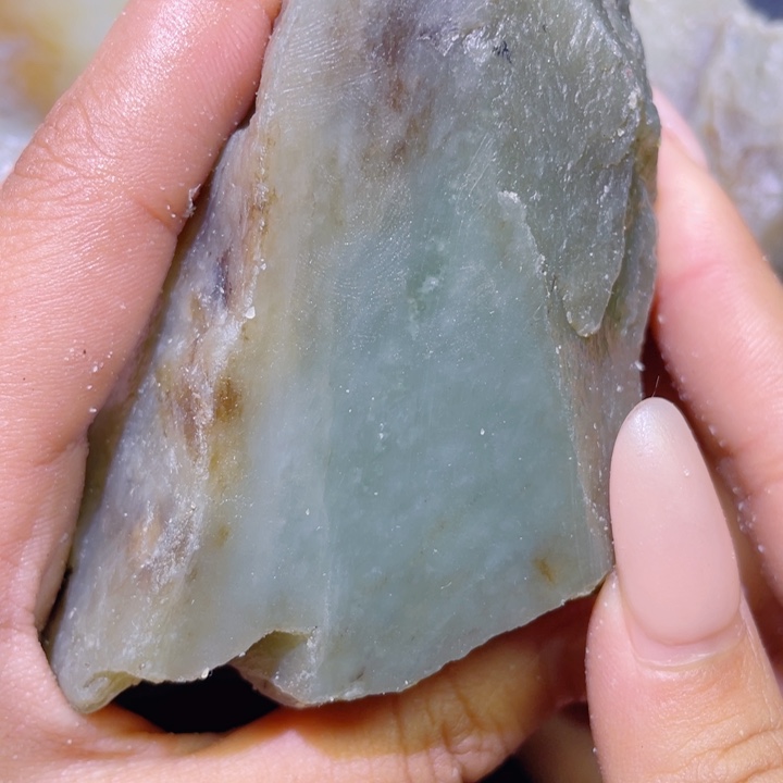 和田玉未镶嵌珠宝半成品