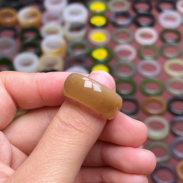 和田玉戒指未镶嵌18.5 太妃糖 无鉴赏