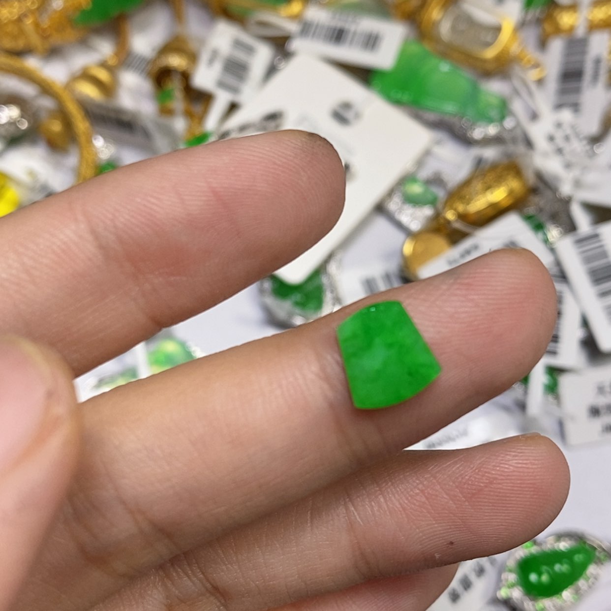 【闪购商品】颈饰未镶嵌翡翠吹****刀吊坠