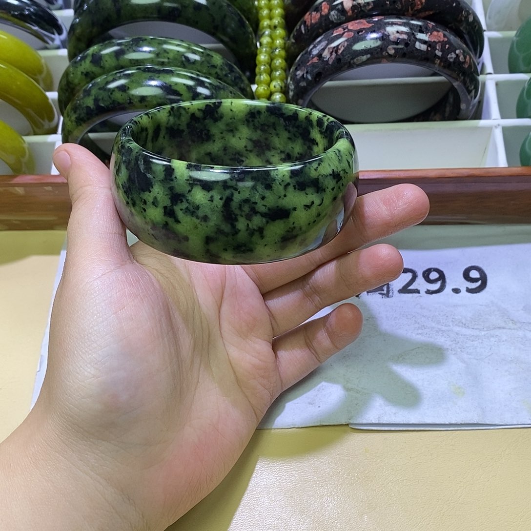 @***@蛇纹石玉未镶嵌手镯8