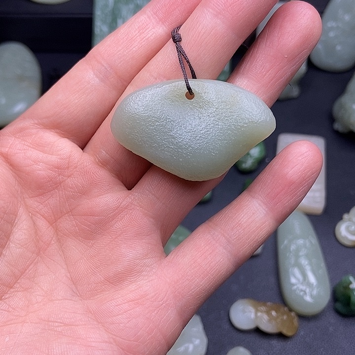 未镶嵌和田玉挂件