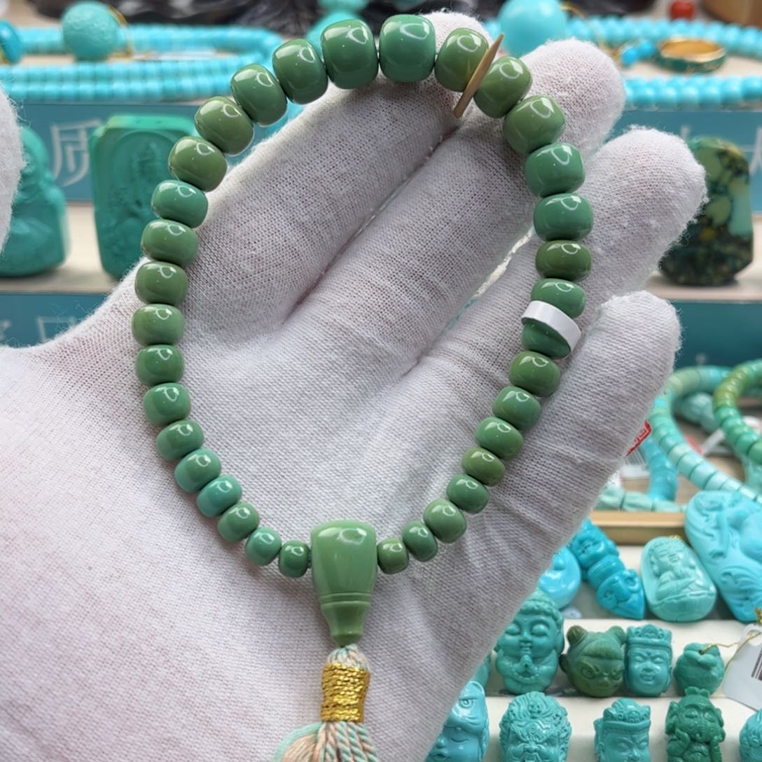 绿松石配饰未镶嵌