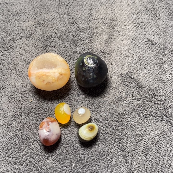 周***霖玛瑙/玉髓未镶嵌珠宝奇石