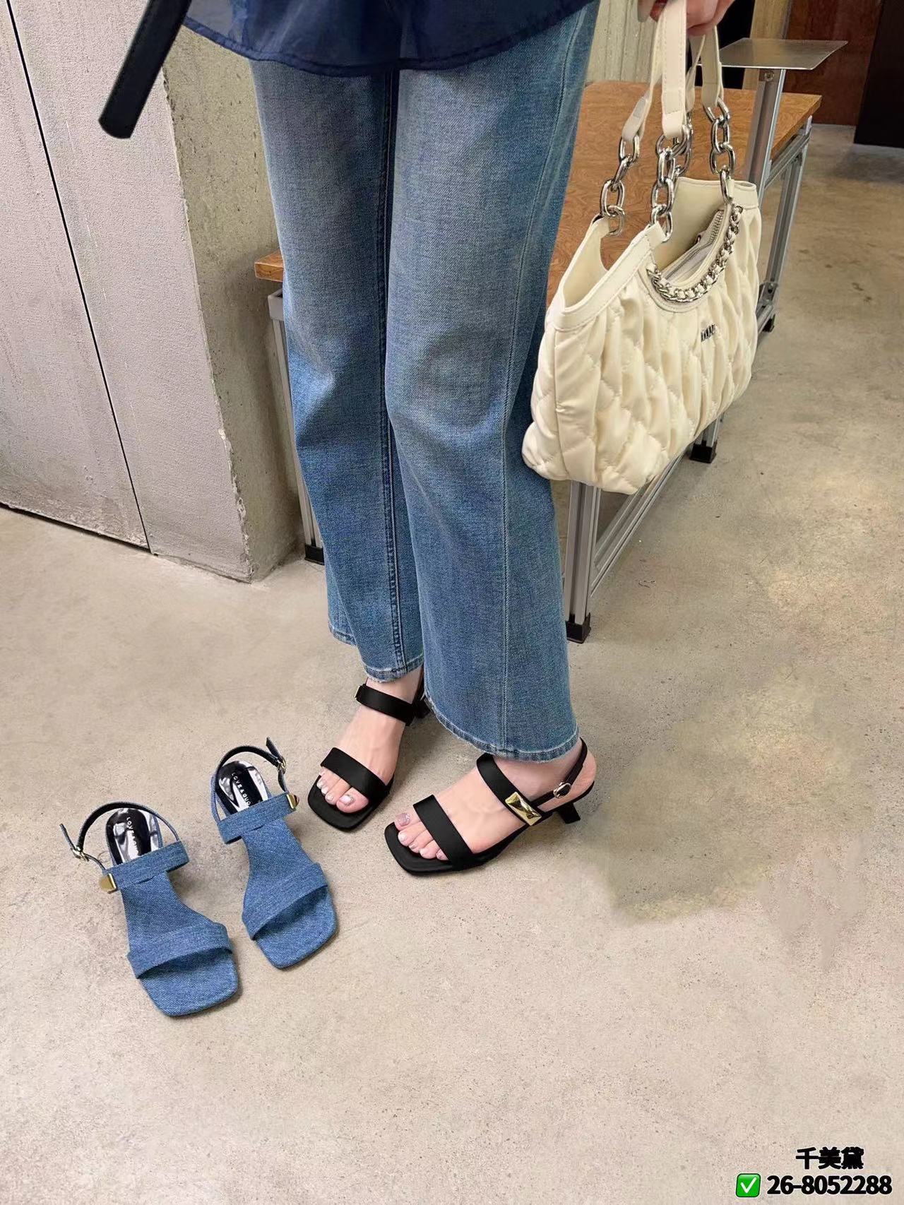 【公主清仓】女露趾修面皮一字式扣带时装凉鞋夏季26-8052