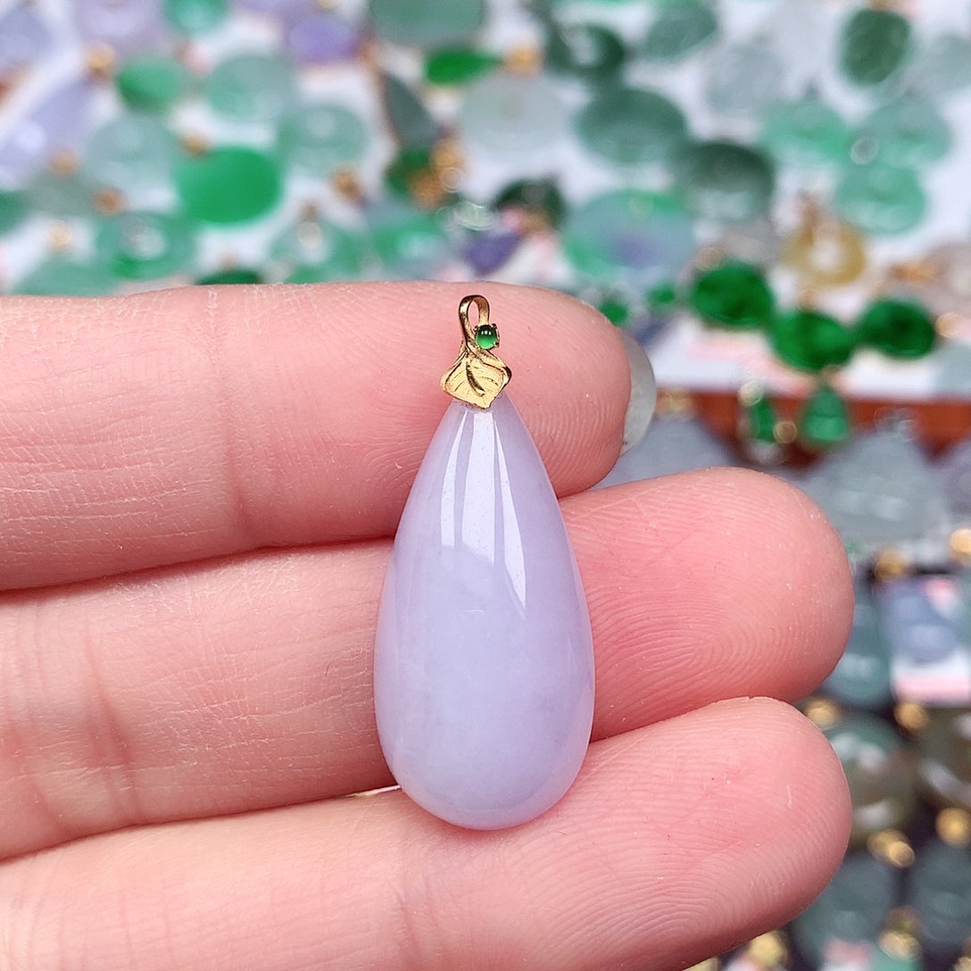 翡翠颈饰18K金镶嵌天然翡翠A货