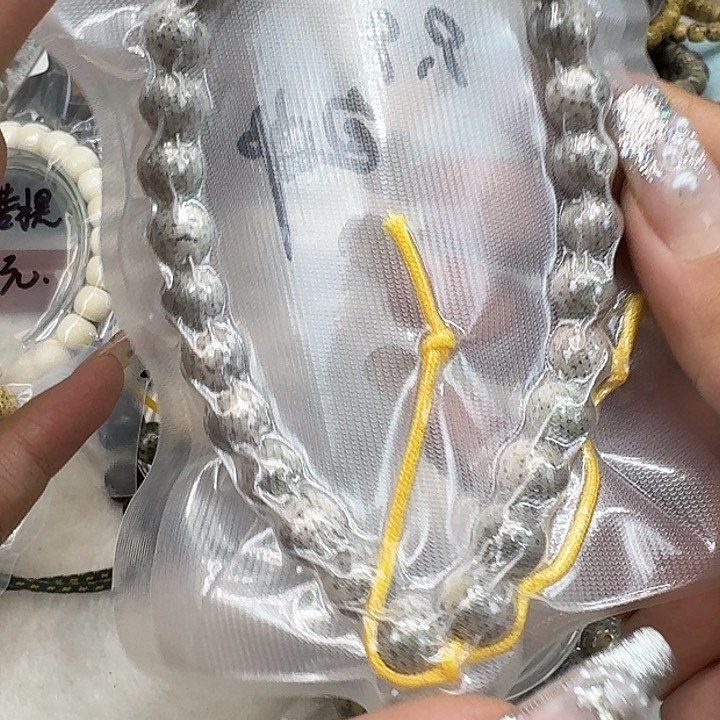 星月菩提手串43练手星月菩提0.9圆手持