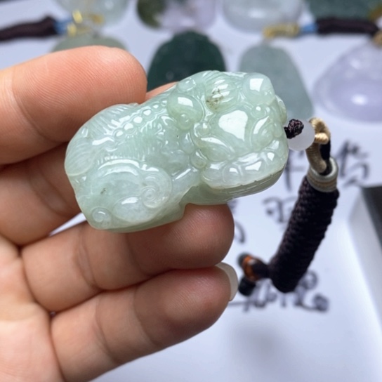 翡翠未镶嵌颈饰翡翠