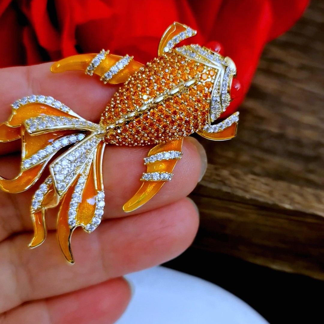 铜胸针 356 轻奢高定款金鱼胸针5.2x3.8厘米