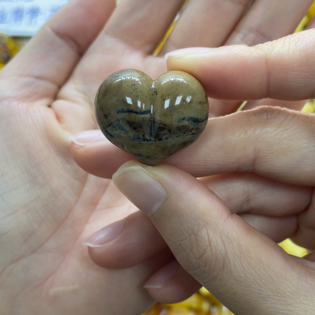 琥珀未镶嵌裸石天然琥珀根珀屁桃