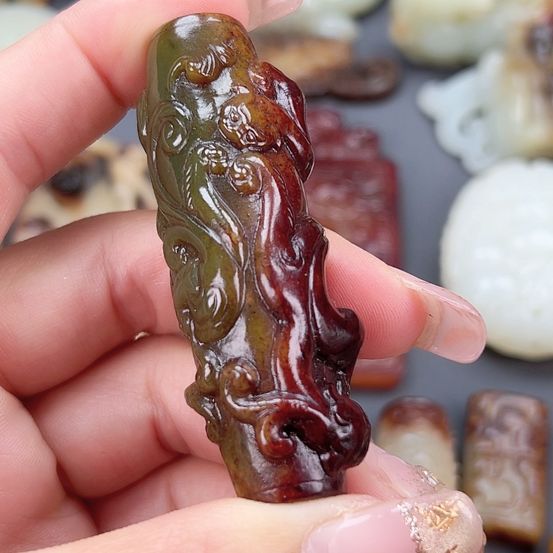 和田玉（糖玉）颈饰未镶嵌钰**道