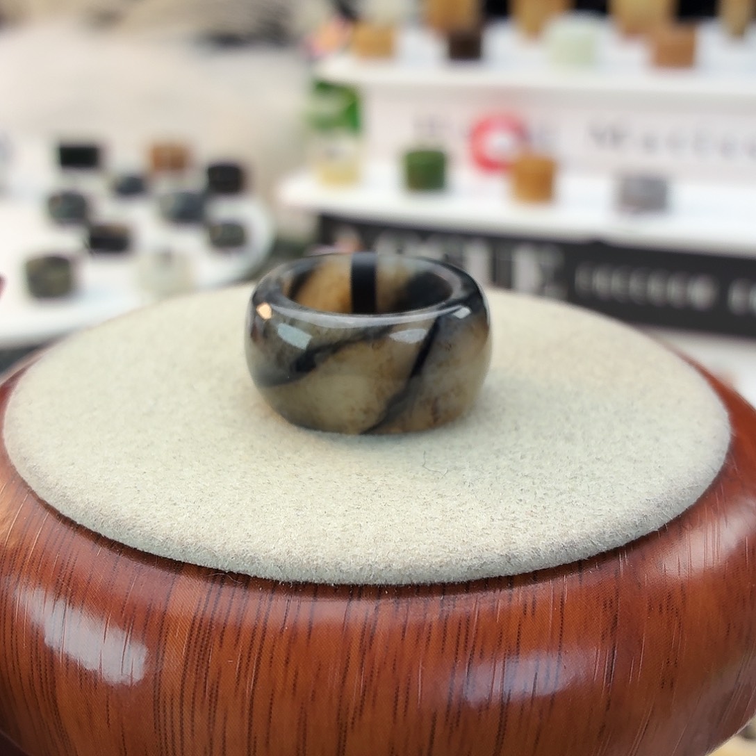 和田玉未镶嵌戒指i32妖花方圆17.9mm