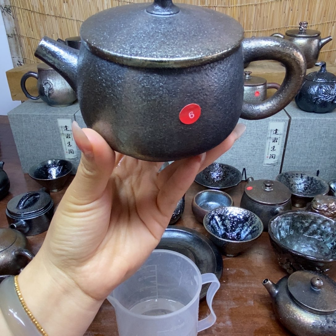 云南建水柴烧特价壶