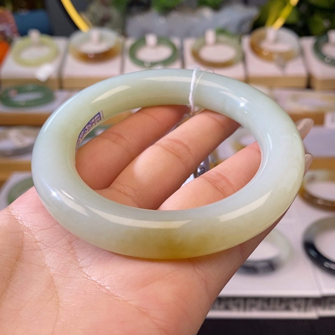 和田玉手镯未镶嵌58.8