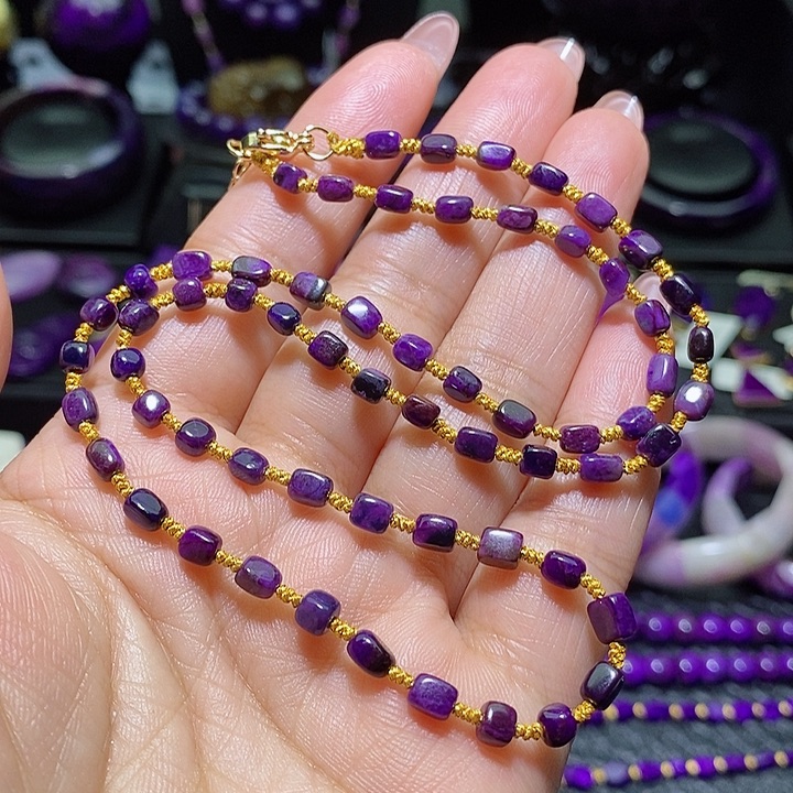 未镶嵌苏纪石（舒俱来）项链