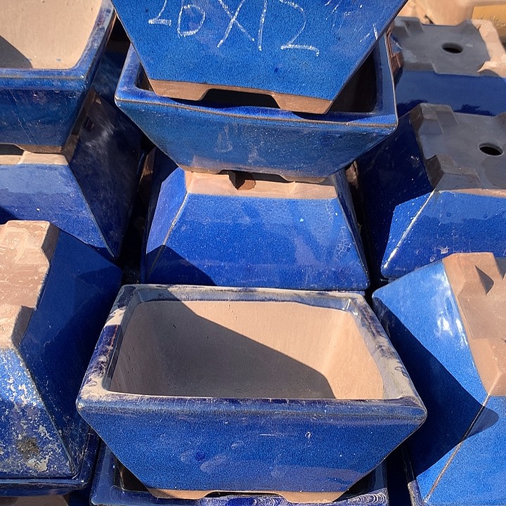 紫砂花盆100-4。   26-12 微瑕