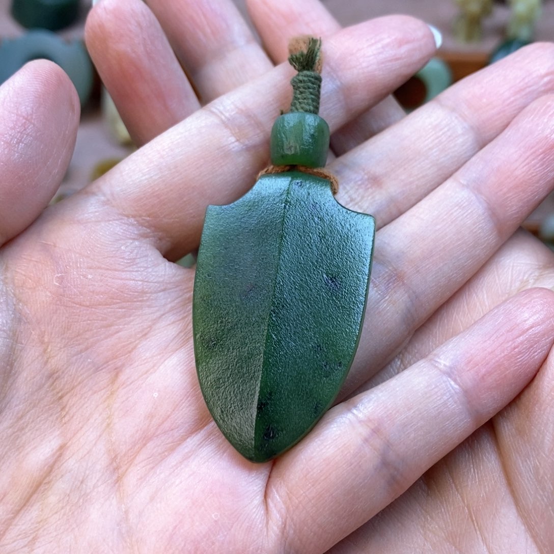 和田玉（碧玉）颈饰未镶嵌