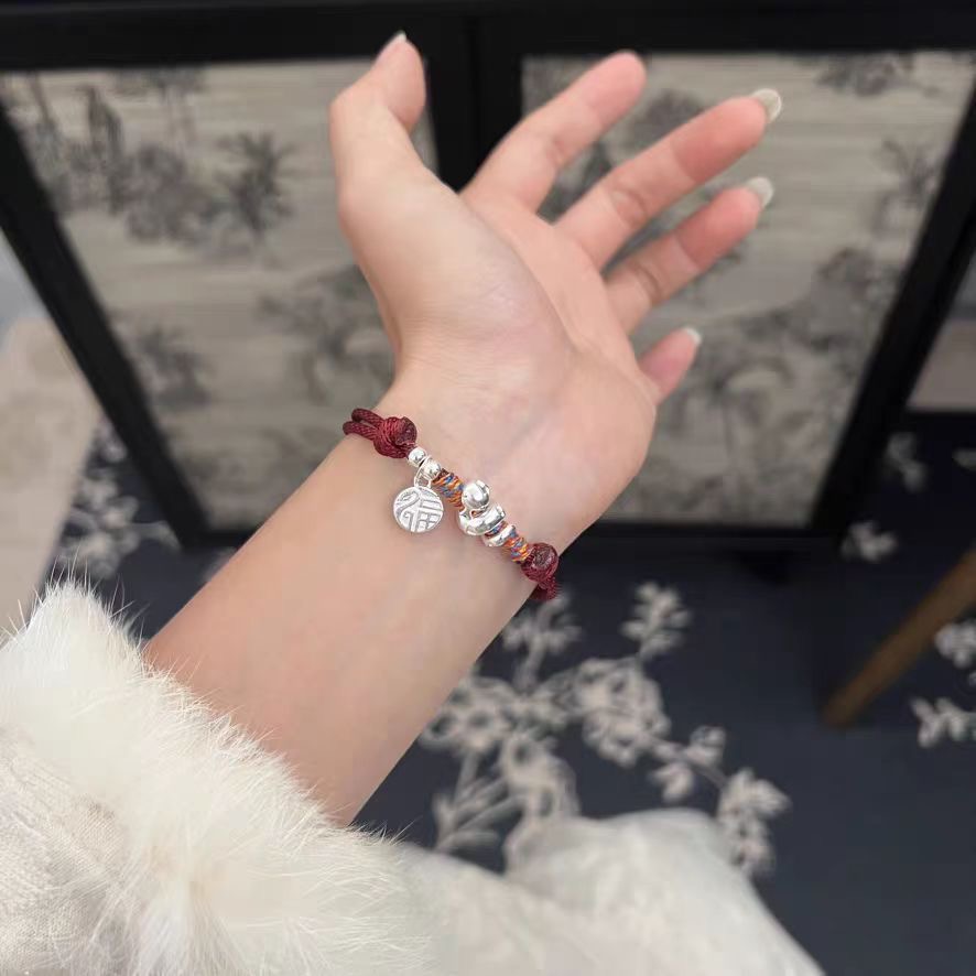 足银手链 卷卷蛇本命年 足银999本命年红绳手链可调节