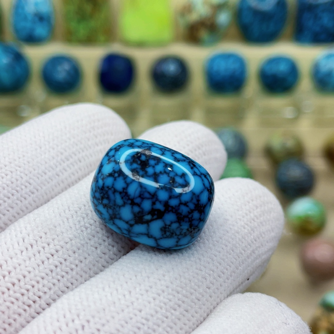 未镶嵌绿松石颈饰