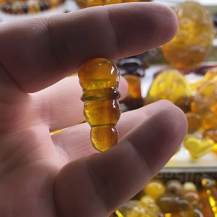 琥珀未镶嵌珠宝奇石三通