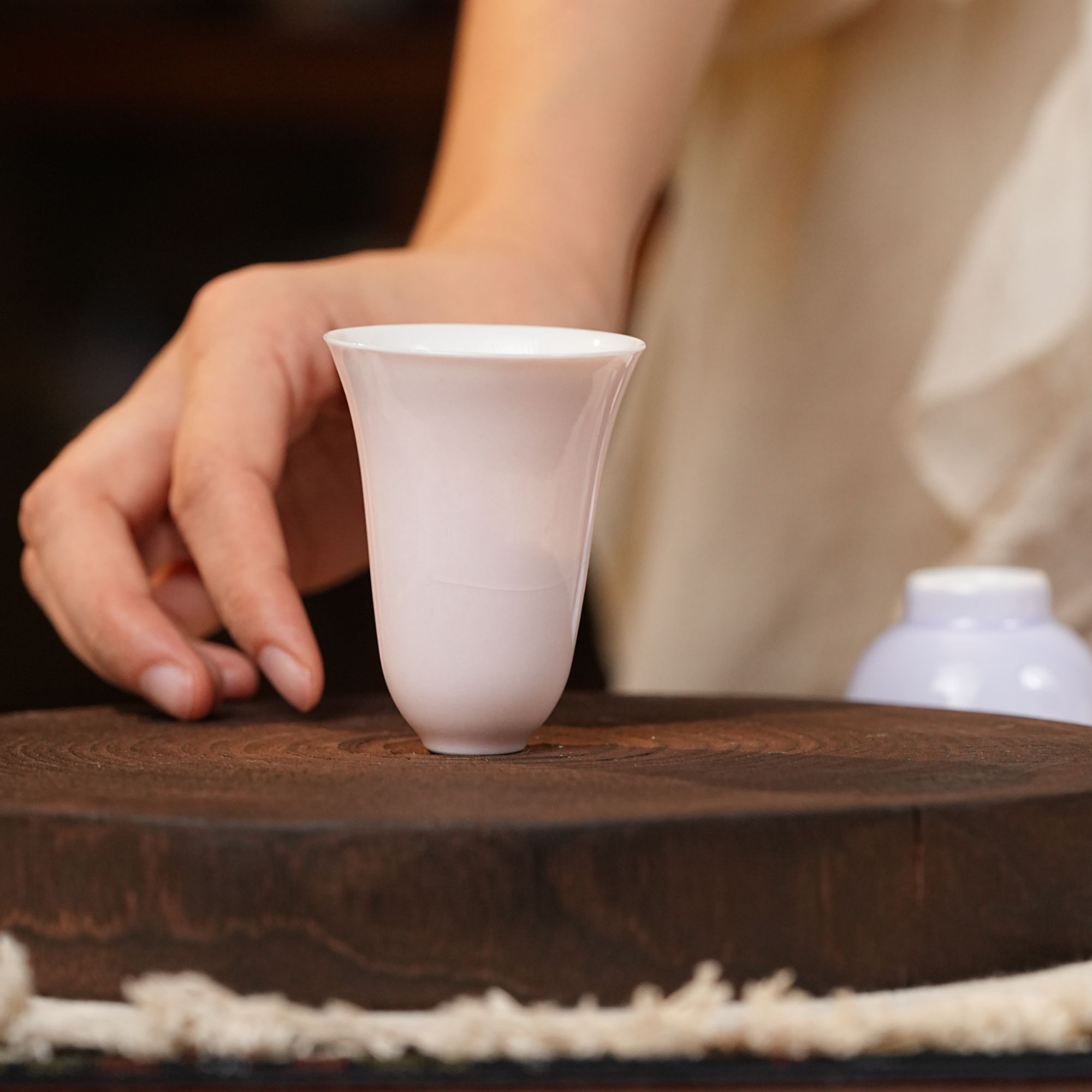 景德镇高温陶瓷淡粉高闻香杯