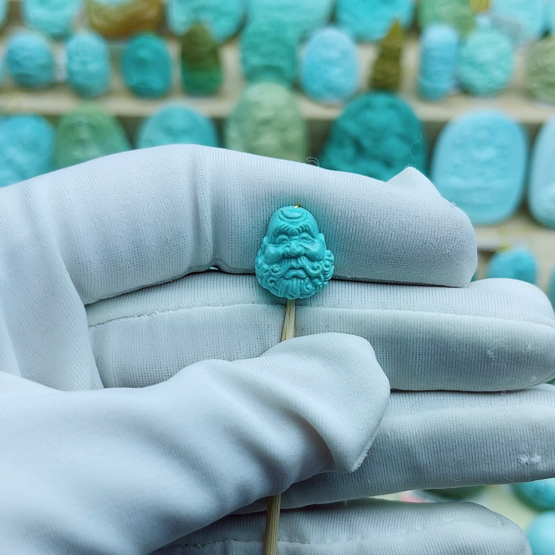 绿松石未镶嵌珠宝奇石