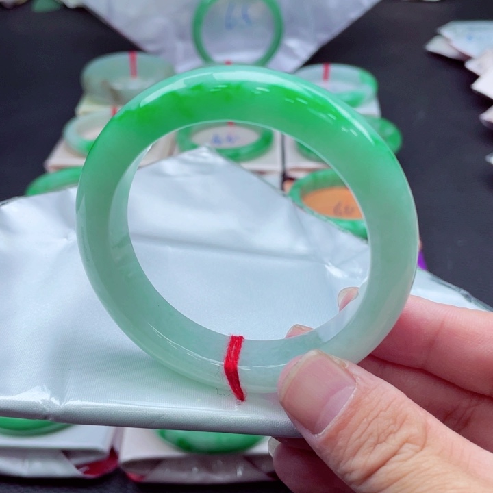 未镶嵌手镯翡翠翡翠